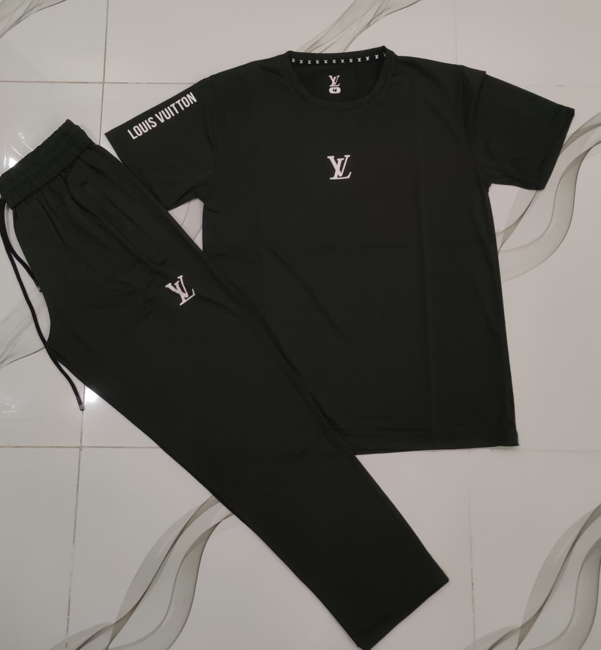 Men’s Dri-Fit Track Suit (T-Shirt & Trouser) – Premium Sports Wear | Medium, Large, XL | Rs. 2,999